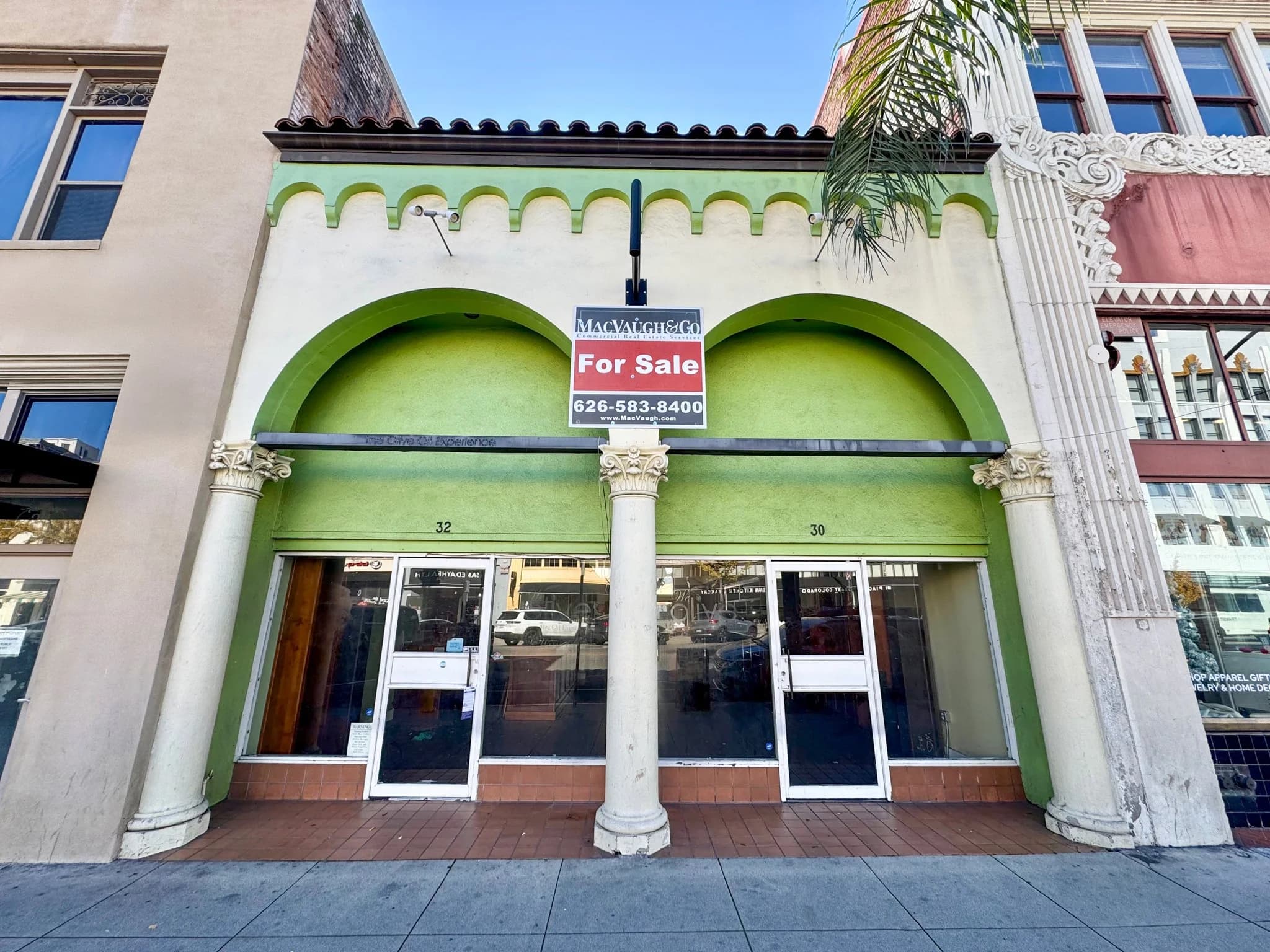Building at 30 E Colorado Blvd