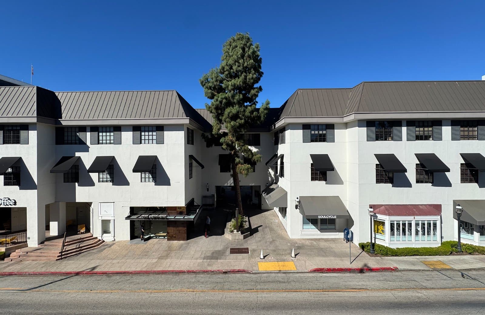 Building at 140 S Lake Ave